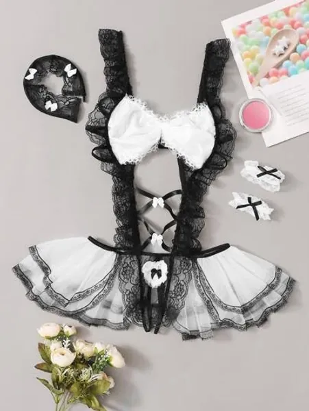 SHEIN 3 piezas body teddy de traje con malla con encaje floral con puño de mano