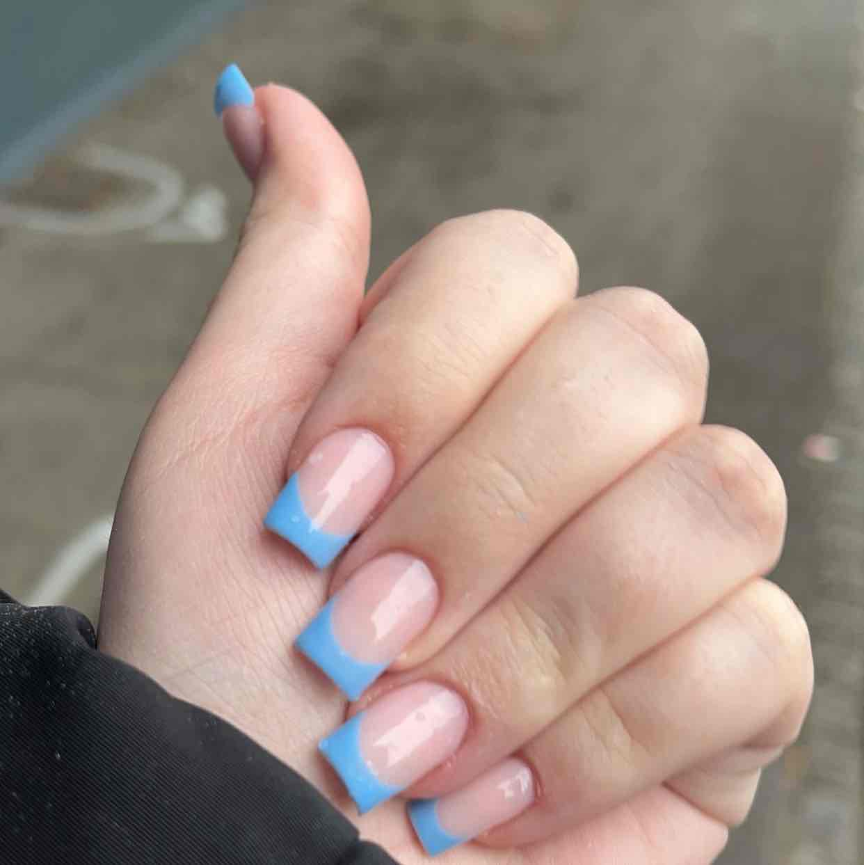 Nails 