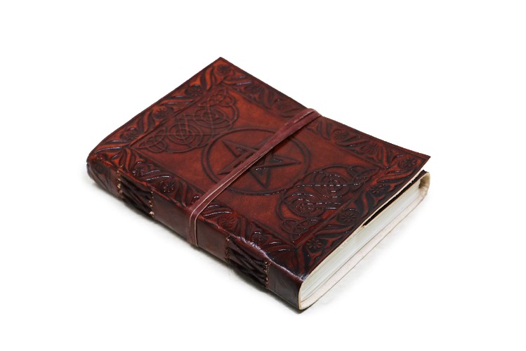 18 Cm Genuine Leather Pentagram Star Grimoire Journal Book of Shadows Spell Diary Blank Notebook Sketchbook Gift for Artists Ink Pen Friednly - 