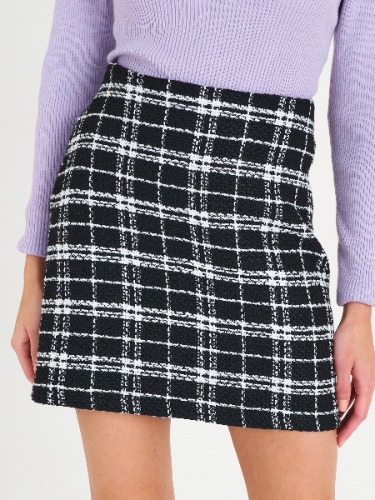 Buckle mini skirt 