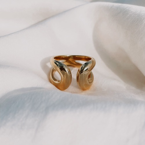 Hera Ring | Size 7(S-M)