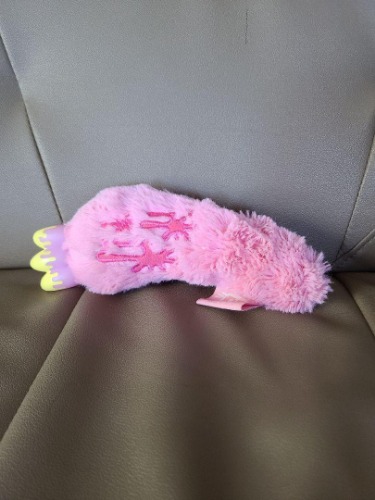 gloomy bear paw keychain :p