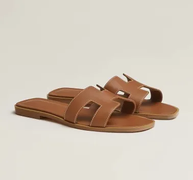 Oran sandal
