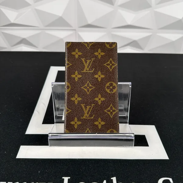 Louis Vuitton Monogram Notebook Cover (872AN)