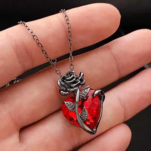 Gothic Rose Heart Pendant Necklace - 01 Red