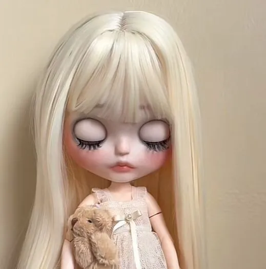 Custom blythe doll 
