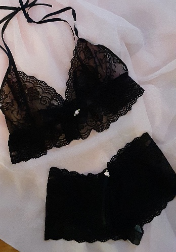 Lingerie set by AkitaArigatosonFashion - S / black