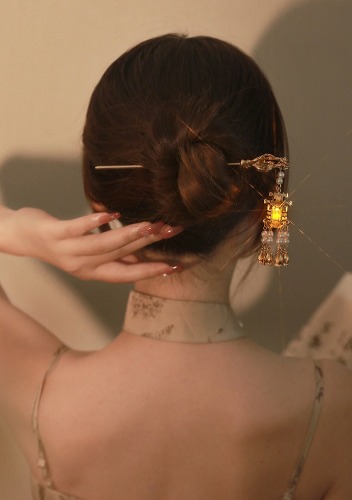 Pavilion | Lantern Tassel Hairpin (PvlHpn01) | Short Tassel