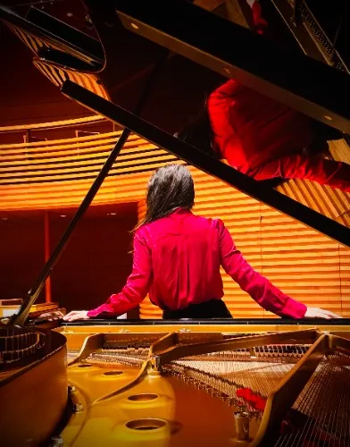 Contribution towards next music video 