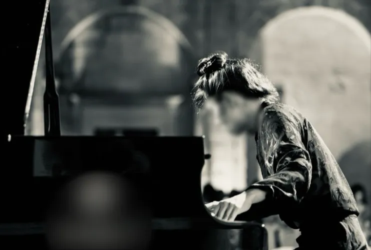 Grand piano practice hours 