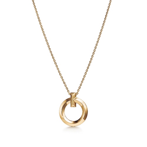 Tiffany T T1 Circle Pendant in Yellow Gold, Small | Tiffany & Co. Singapore