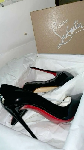 Louboutin high heels👠👠