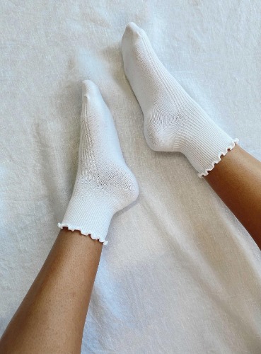 Ribbed Ruffle Socks White | One Size / White