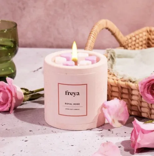 Set of flower candles 