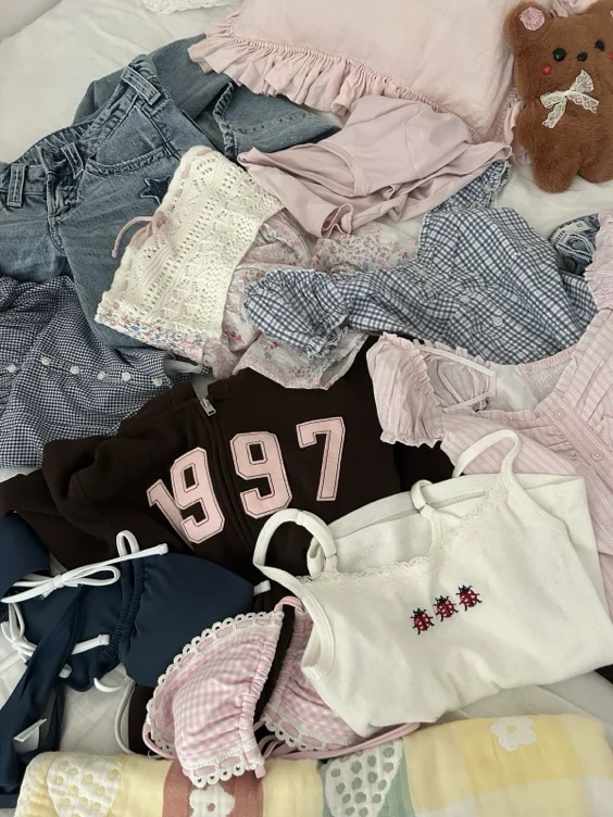 Hollister Shopping Spree