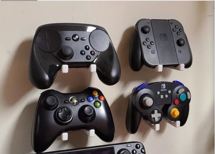 Universal Controller Wall Mount - Gunmetal Silver / 1 Pack