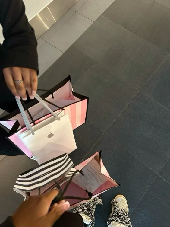 Shopping spree🛍️🛒