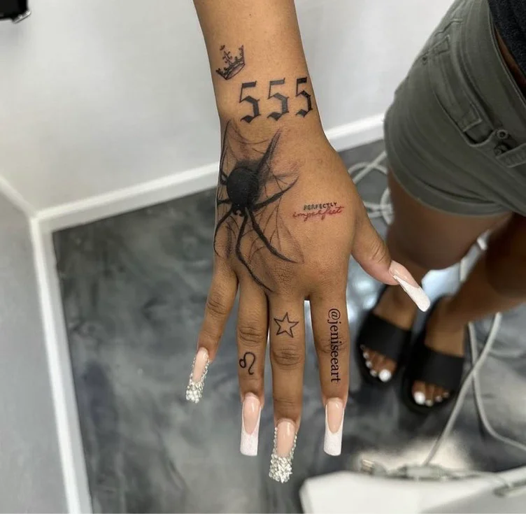 Tatts🕷️
