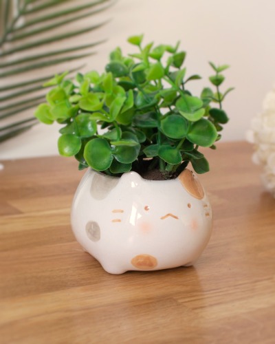 calico planter - shelf decor <3