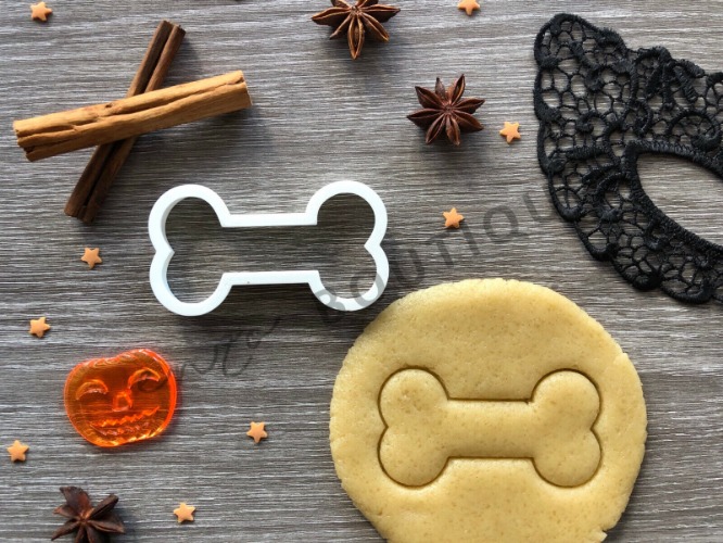Dog Bone Cookie Cutter 02 | Fondant Cake Decorating | UK Seller