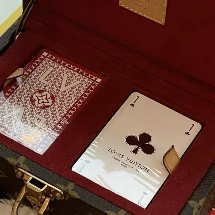 𝐀𝐛𝐫𝐨𝐚𝐝 ꨄ 