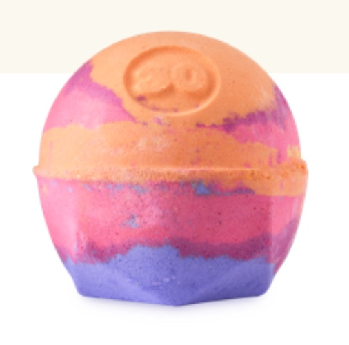 Treat me to a LUSH bath bomb 