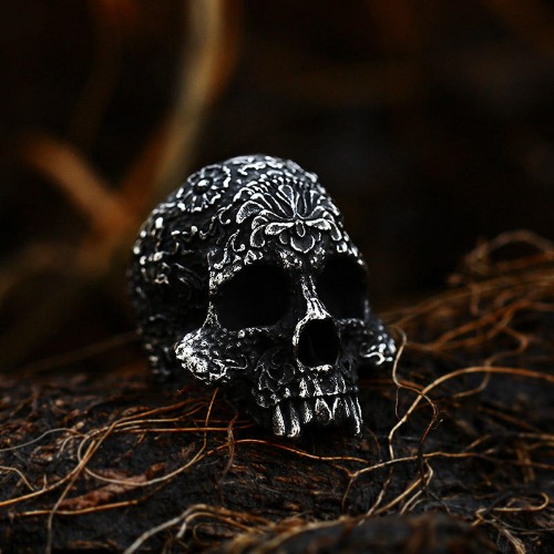 Gothic Skull Ring - 7