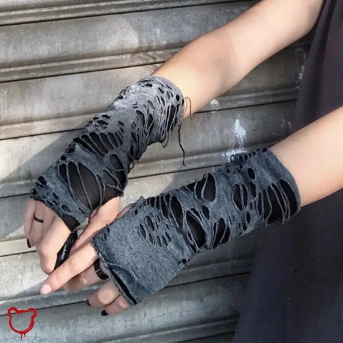 Silent Torn Gloves (Pair)