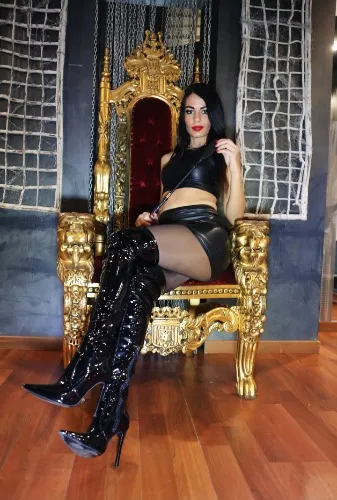 Mi punisca, sono un minidotato impotente fallito!!!