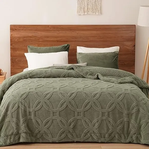 PHF Tufted Sherpa Fleece Blanket Queen Size, 510GSM Thick Warm Blanket for Winter,No Shed No Pilling, 90" x 90", 3D Jacquard Cozy Blanket for Bed, Couch, Dark Olive