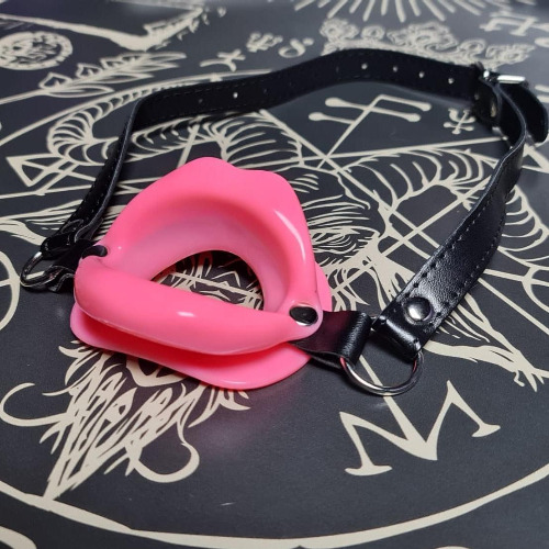 BDSM bimbo big lips gag: fetish humiliation play - Pink