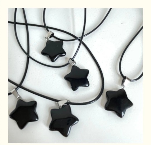 90's / Y2K Natural Stone Star Pendant Necklace Jewelry Gift - 1pc black