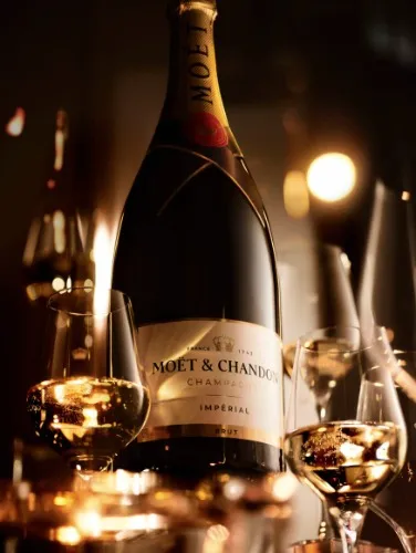 Spoil me with fine champagne