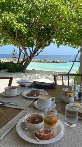 Breakfast 