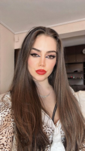 Red lipstick 
