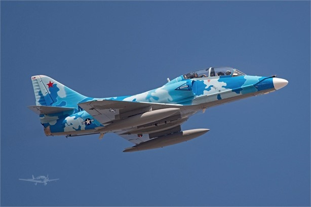 1992 MCDONNELL DOUGLAS TA4J SKYHAWK