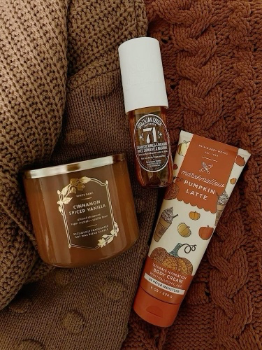 candles, lotion & body spray 🤍