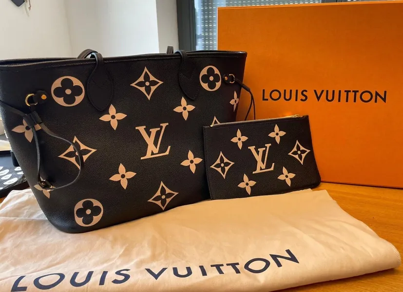 Louis Vuitton Neverfull MM schwarz