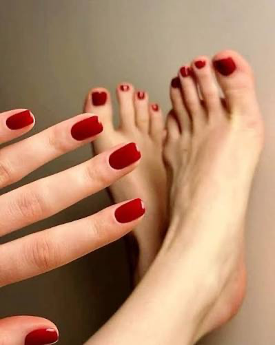 Mani-pedi