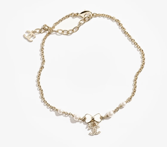 Chanel pearl necklace 