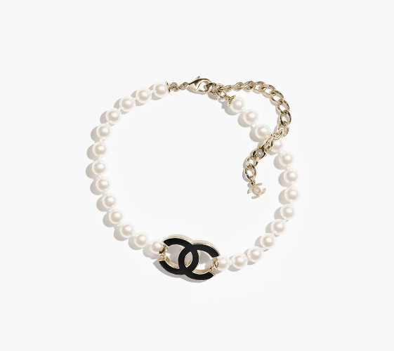 Chanel pearl choker