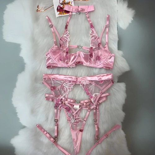 Fancy Lingerie Halter Bra Thongs Set - Light Pink / S