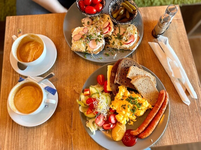 breakfast with a friend