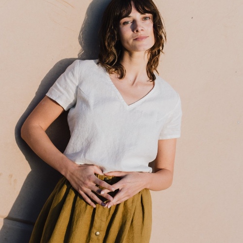 ZURICH-2 V neck fitted linen tee | White*