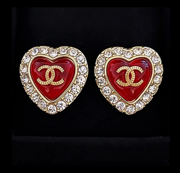 Gorgeous Classic Chanel Red Heart Crystal Stud Earrings