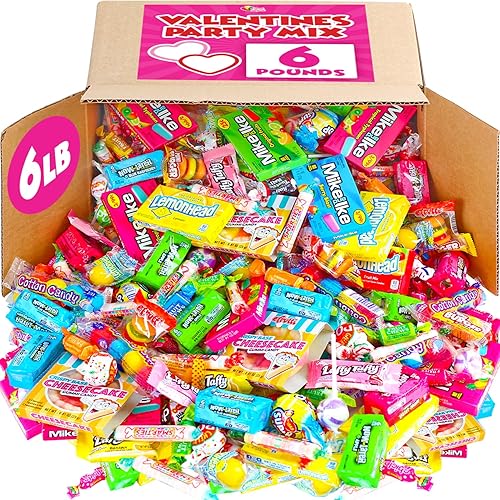 Holiday Big Bulk Candy - Individually Wrapped Candies - 2.72 kg Pinata Filler Mix - Bulk Candy Variety - Individually Wrapped Candies for Pinatas, Parades, Birthday Parties, Goodie Bags - 6 LB