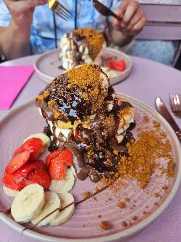 Tonight's take away, wine and a sweet treat