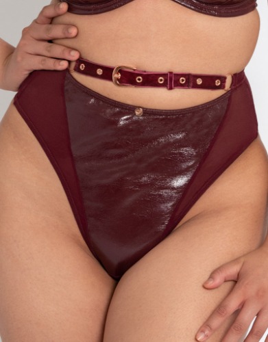 Scantilly Buckle Up Thong Oxblood | M