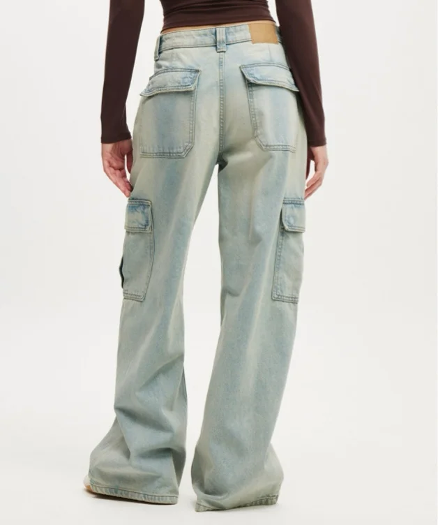 Relaxed Cargo Jean