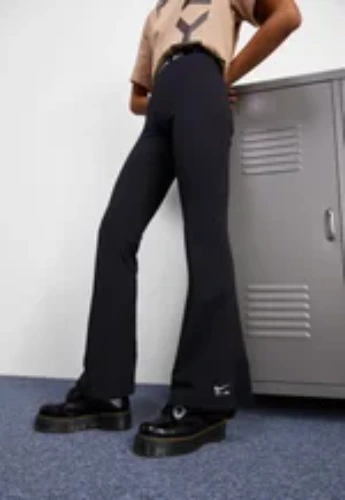 AIR TIGHT - black